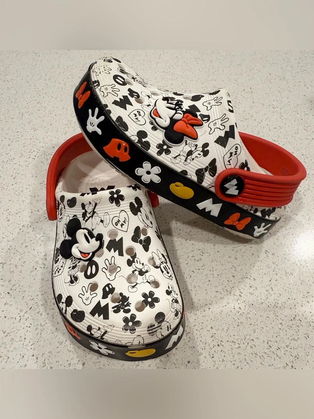 Kids Mickey Mouse Pattern Crocs toddler size (9)  White, Black & Red